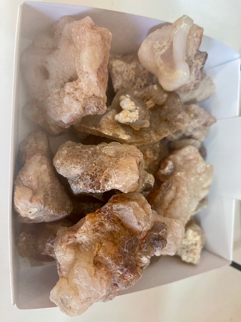 Chalcedony (with fire agate) MMM