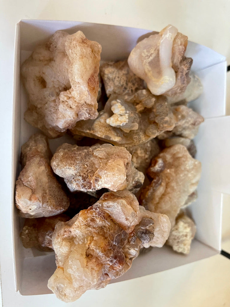 Chalcedony (with fire agate) MMM