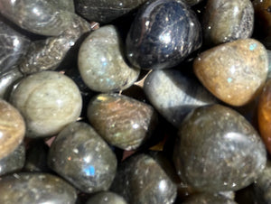 Labradorite tumble stones