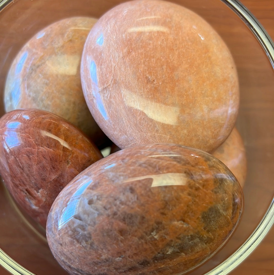 Peach moonstone gallets